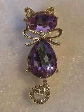 New Gold-Tone Purple Crystal Cat Brooch / Pin